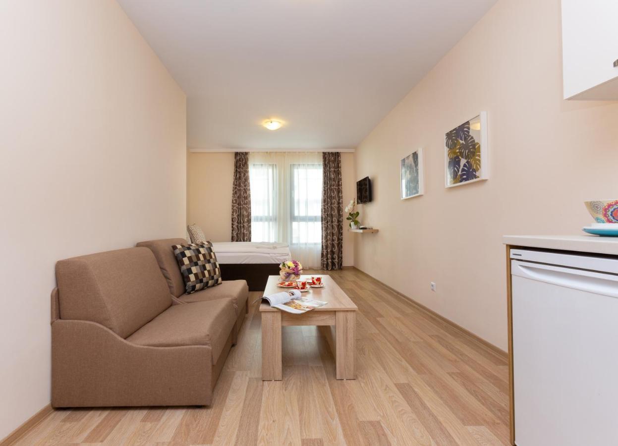 Apartments Flora Burgas Exterior foto