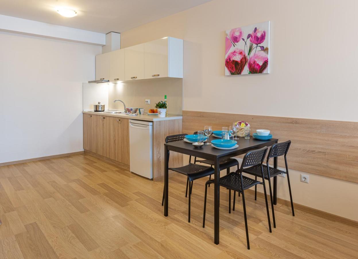 Apartments Flora Burgas Exterior foto